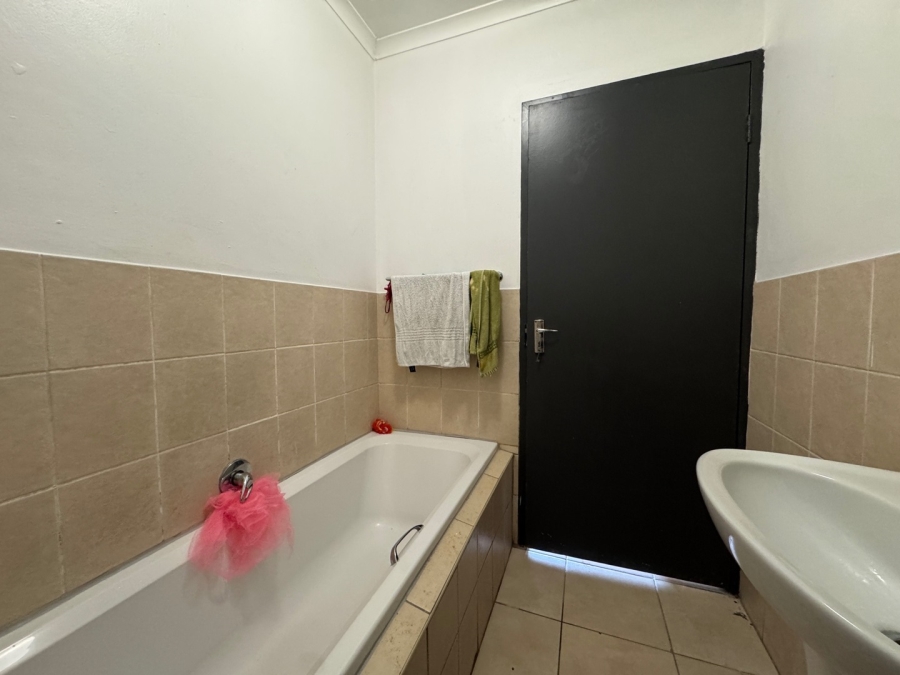 4 Bedroom Property for Sale in Observatory Western Cape